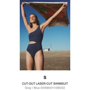 Zara - Swimsuit (One piece) in navy color